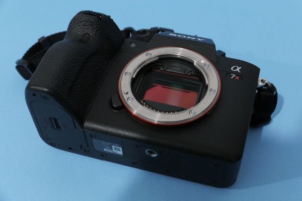 STC Optics in Sony Alpha A7R IV